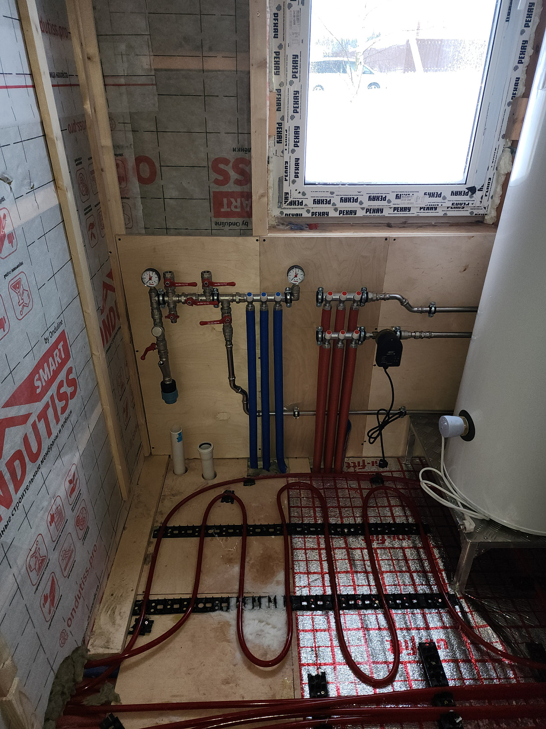 Монтаж тёплых полов, монтаж котельной в каркасном доме 120м2