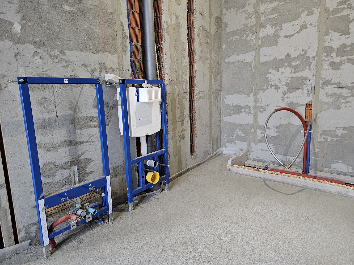 Монтаж теплого пола и радиаторного отопления в частном доме в КП Ренесанс