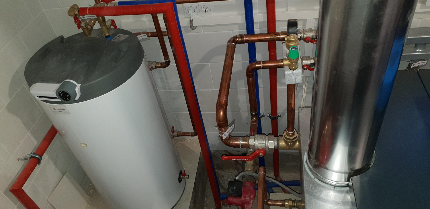 Котельная, радиаторное отопление, водоснабжение, водоотведение, вентиляция.