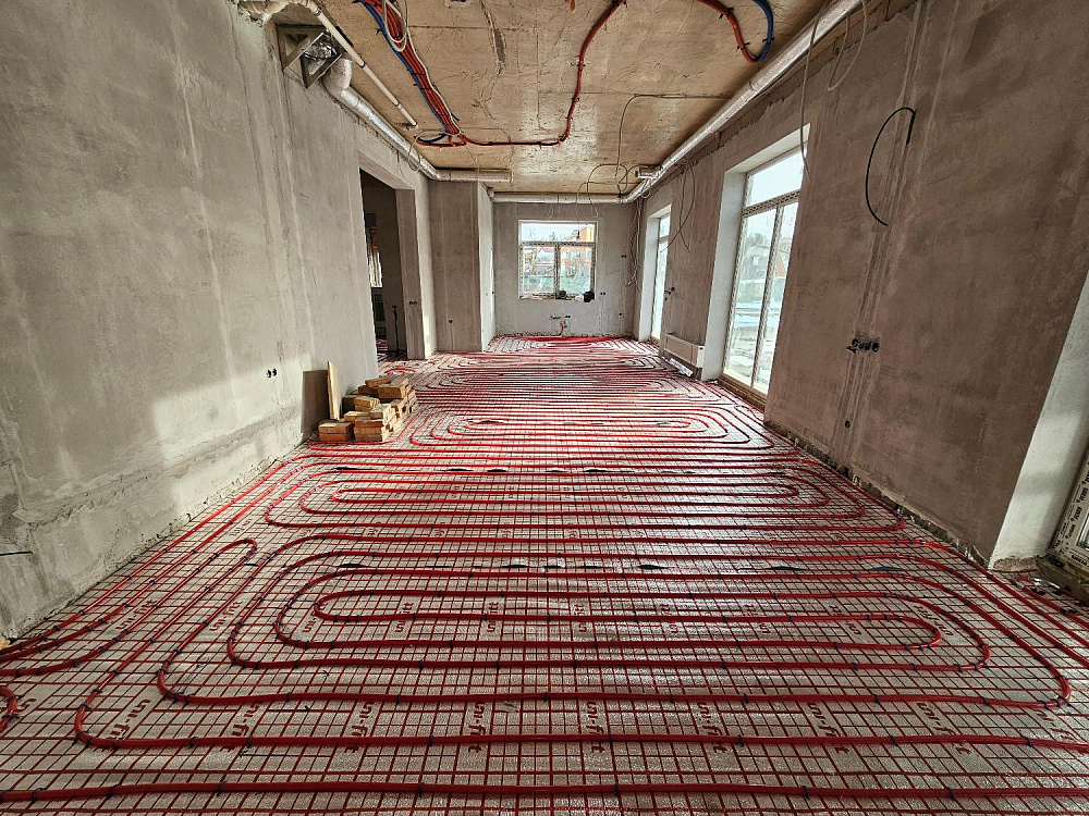 Монтаж радиаторного отопления и теплого пола в загородном доме 320м2